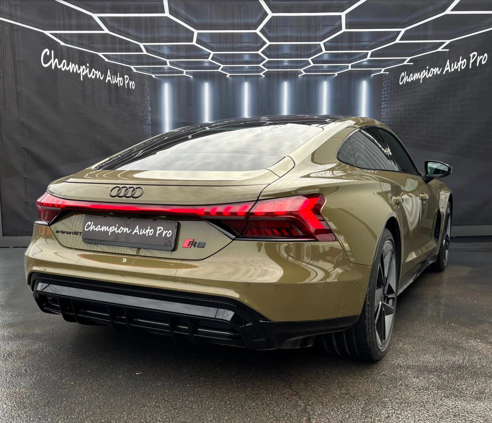 Audi E-Tron GT RS Matrix  - изображение 6