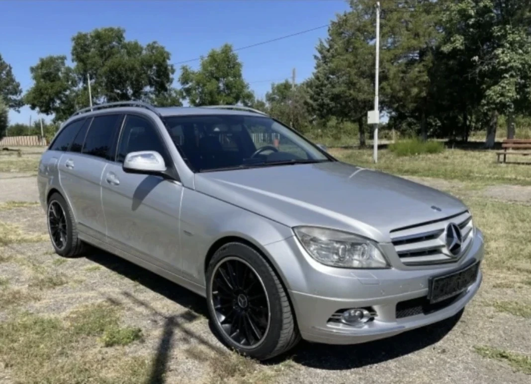 Mercedes-Benz C 320 Avantgarde - изображение 2