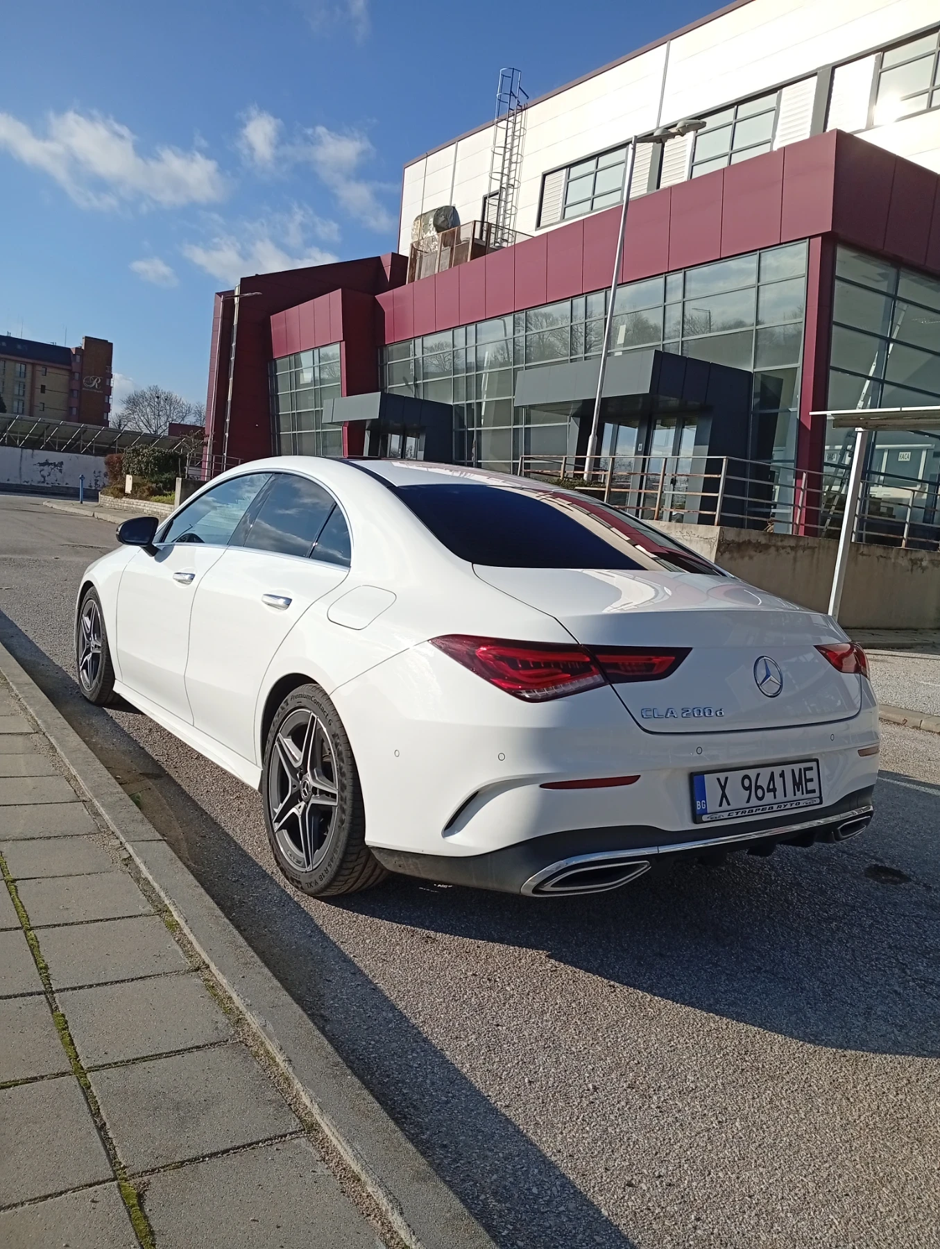 Mercedes-Benz CLA 200  - изображение 4