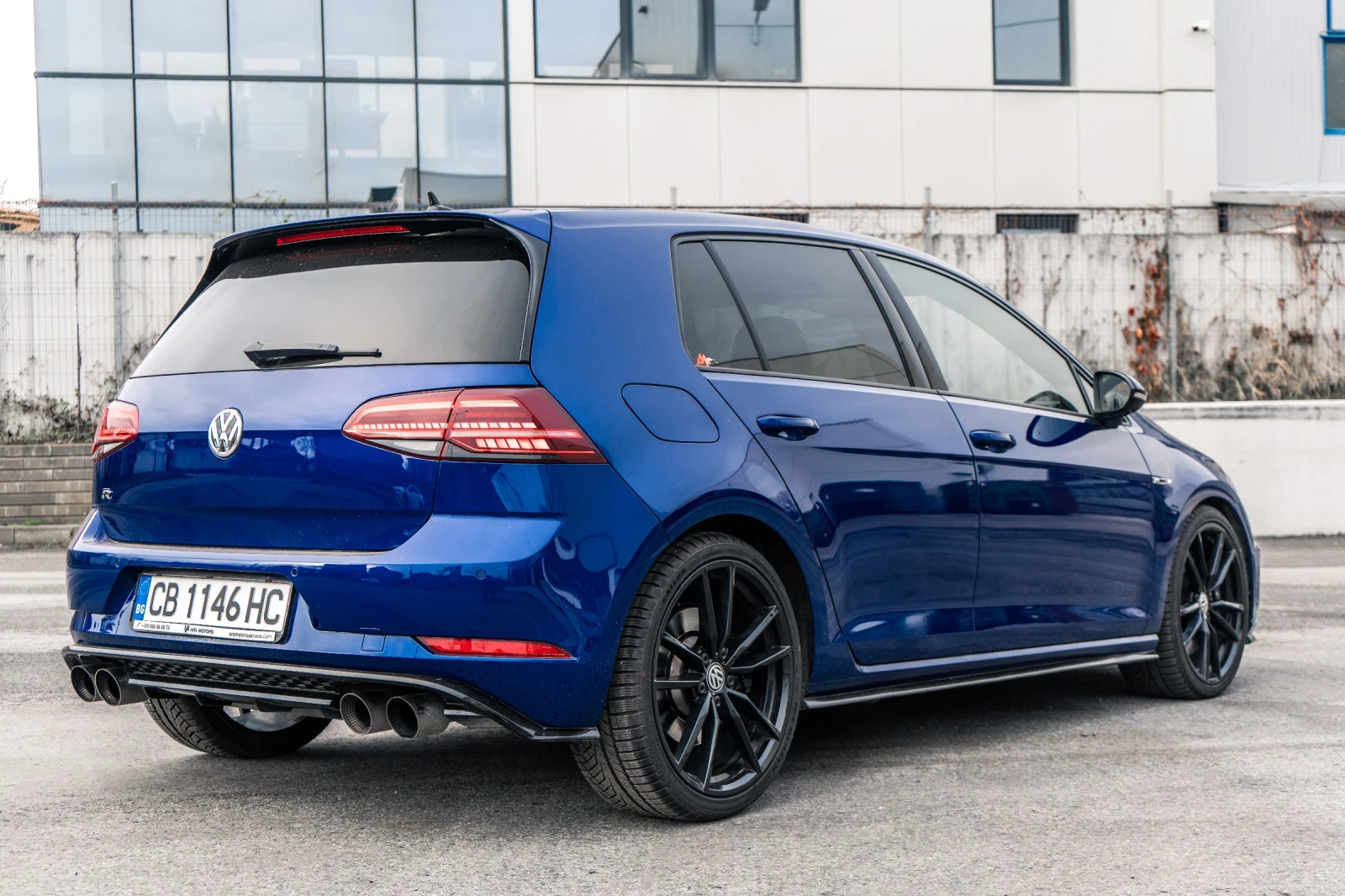 VW Golf R MK7.5 AKRAPOVIC От Порше София ДОГОВАРЯНЕ! - изображение 4