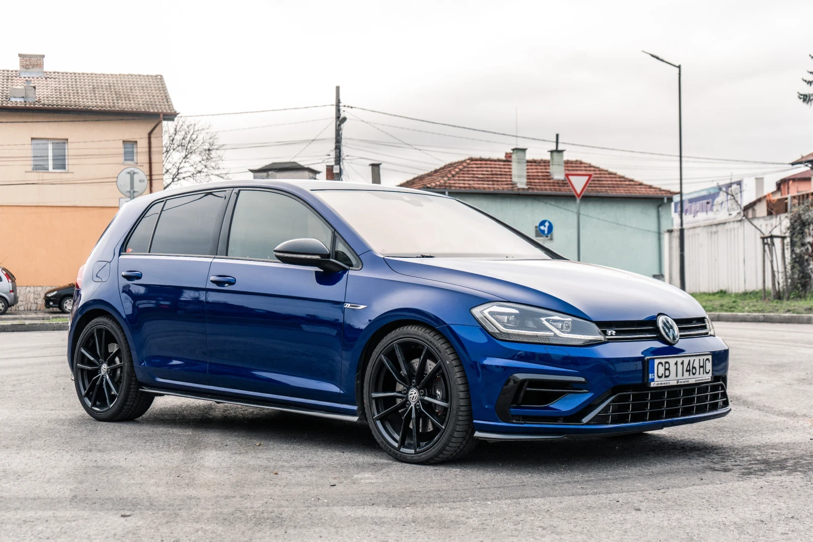 VW Golf R MK7.5 AKRAPOVIC От Порше София ДОГОВАРЯНЕ! - изображение 2