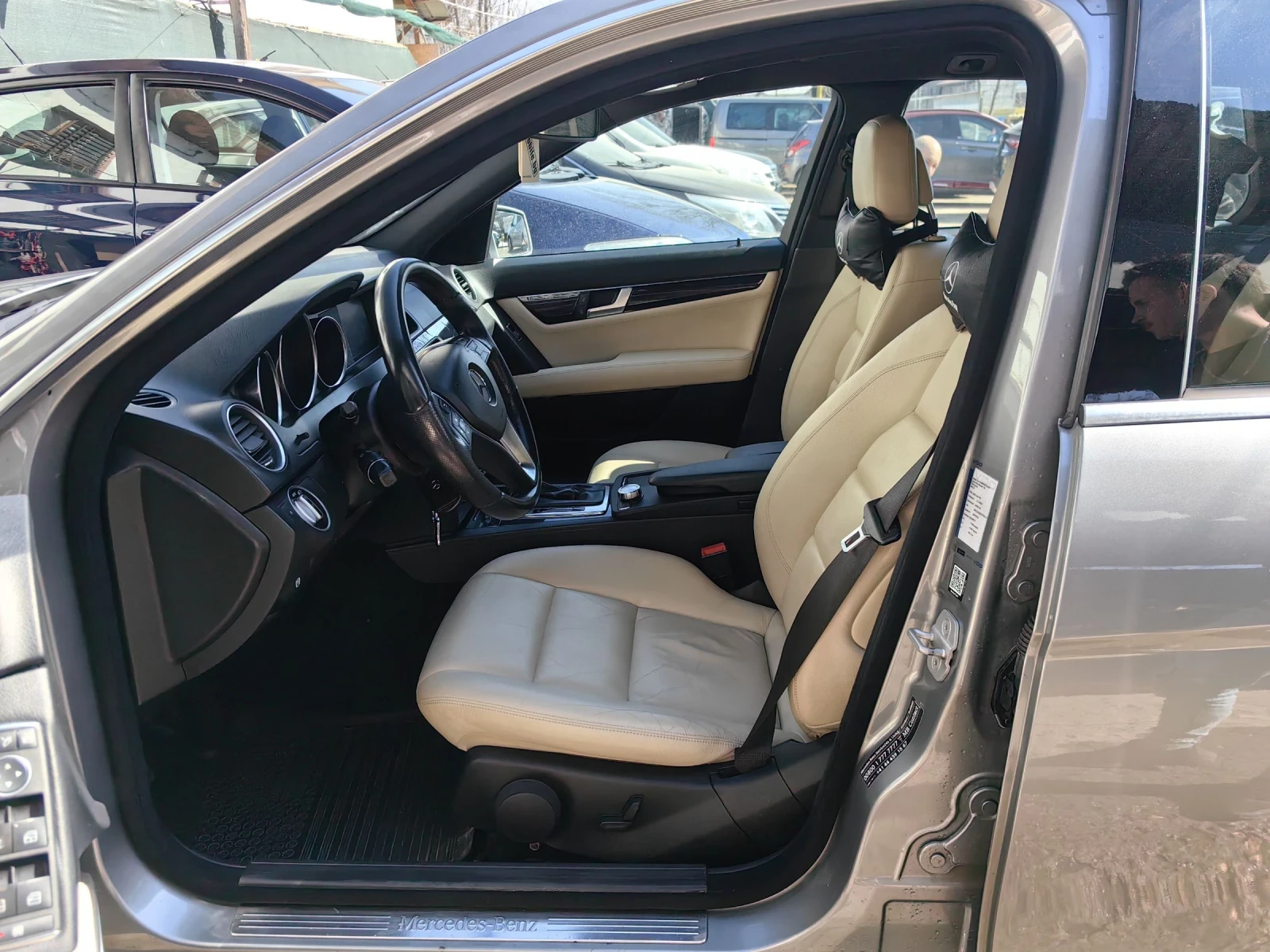 Mercedes-Benz C 300 ТОП СЪСТОЯНИЕ! ШВЕЙЦАРИЯ! 4MATIC!!, снимка 14 - Автомобили и джипове - 53797967