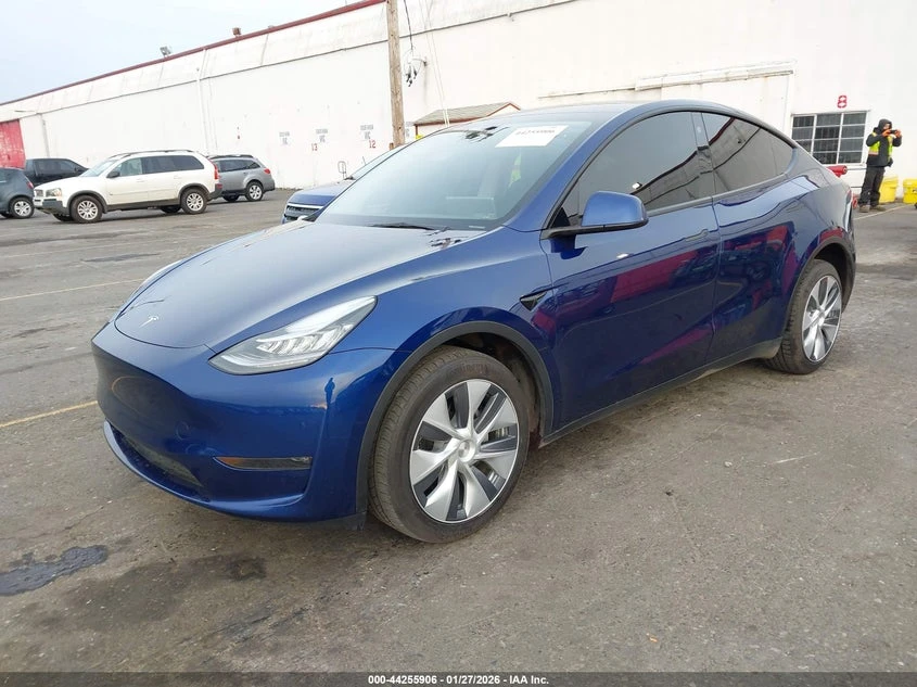 Tesla Model Y Long Range AWD, снимка 2 - Автомобили и джипове - 54185635