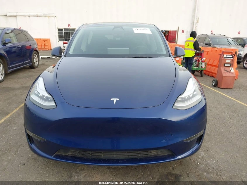 Tesla Model Y Long Range AWD, снимка 12 - Автомобили и джипове - 54185635