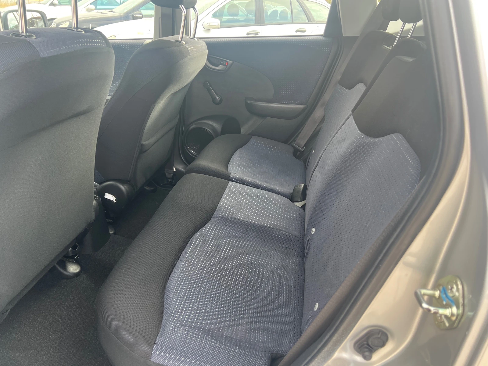 Honda Jazz 1.2i 90к.с., снимка 9 - Автомобили и джипове - 54571067