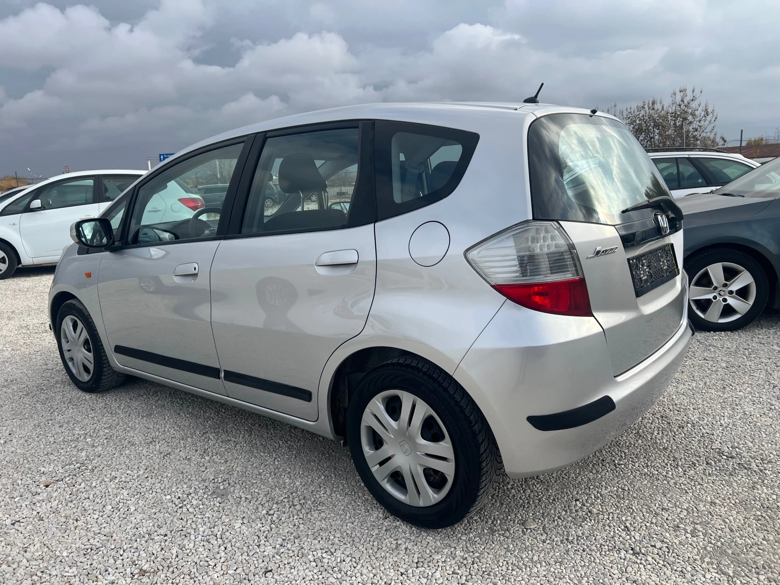 Honda Jazz 1.2i 90к.с., снимка 6 - Автомобили и джипове - 54571067