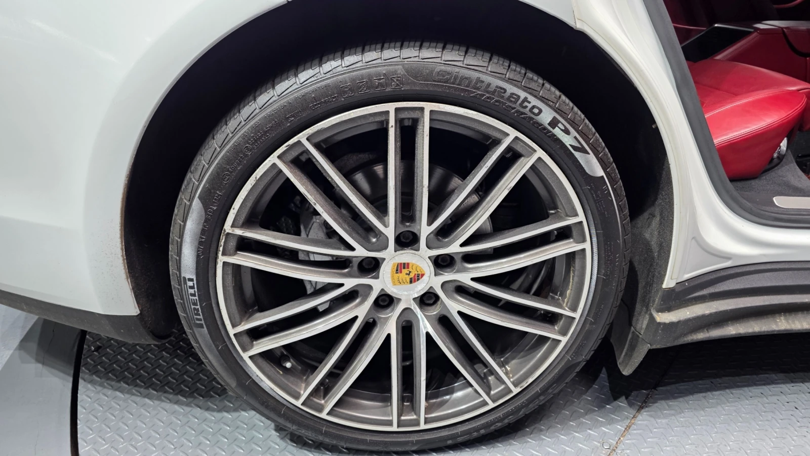 Porsche Panamera 4* Pano* 360* Keyless* АВТОКРЕДИТ, снимка 4 - Автомобили и джипове - 54577128