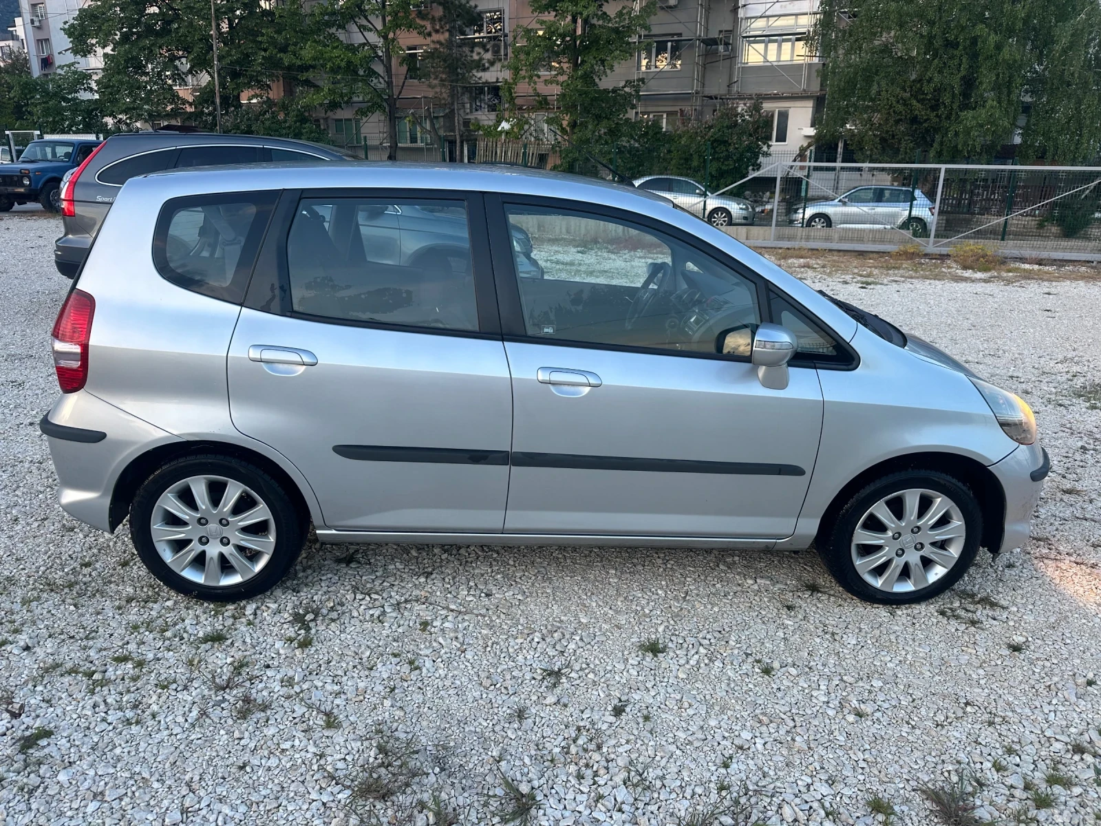 Honda Jazz 1.4//NEW FACE//2007G//YNIKAT//NOVA, снимка 6 - Автомобили и джипове - 54711728