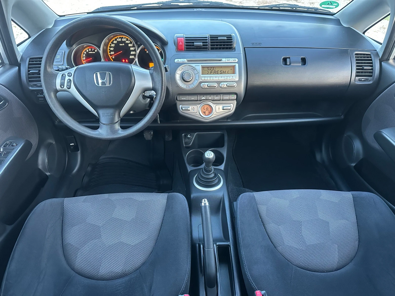 Honda Jazz 1.4//NEW FACE//2007G//YNIKAT//NOVA, снимка 11 - Автомобили и джипове - 54711728