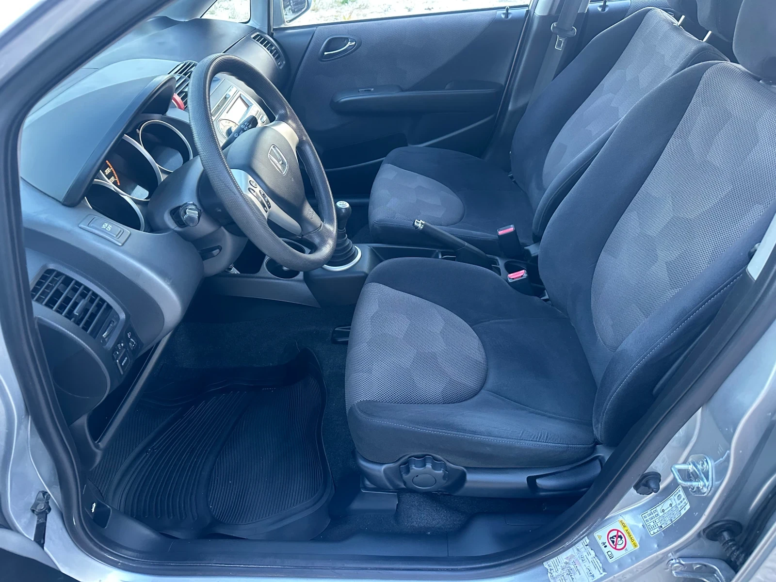 Honda Jazz 1.4//NEW FACE//2007G//YNIKAT//NOVA, снимка 9 - Автомобили и джипове - 54711728