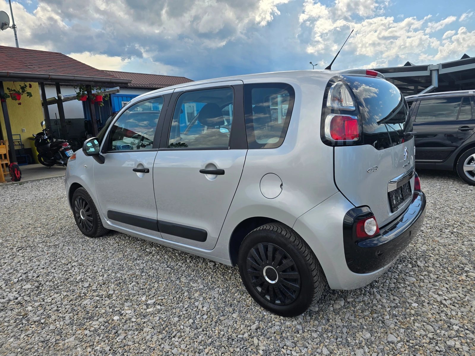 Citroen C3 Picasso 1.4 БЕНЗИН ! ! РЕАЛНИ КИЛОМЕТРИ, снимка 5 - Автомобили и джипове - 54866485