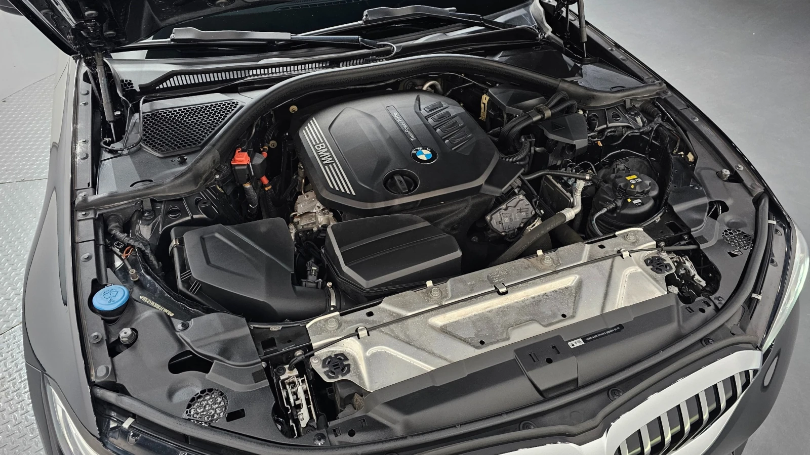 BMW 320 d Luxury, снимка 6 - Автомобили и джипове - 55477311