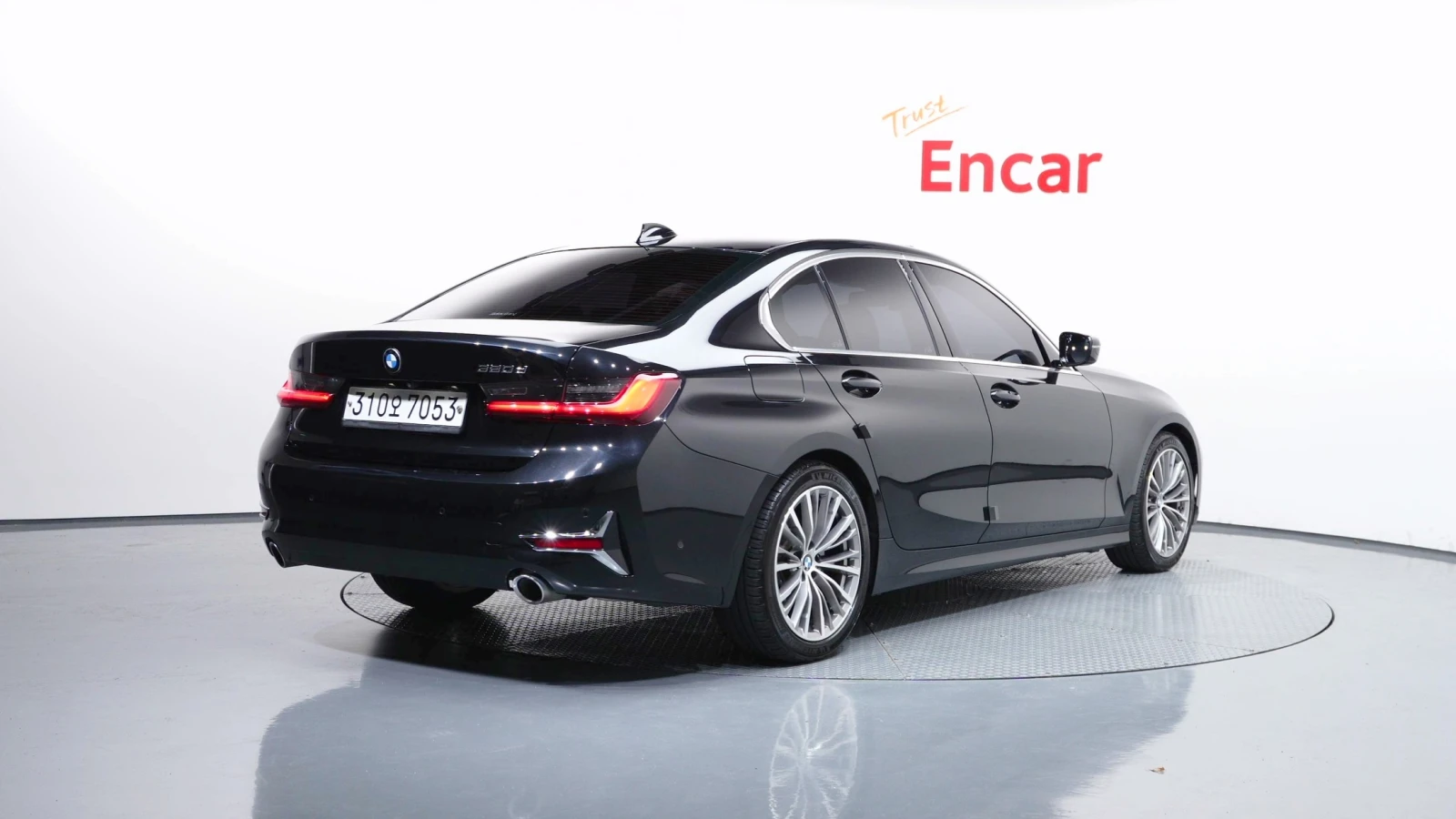 BMW 320 d Luxury, снимка 2 - Автомобили и джипове - 55477311