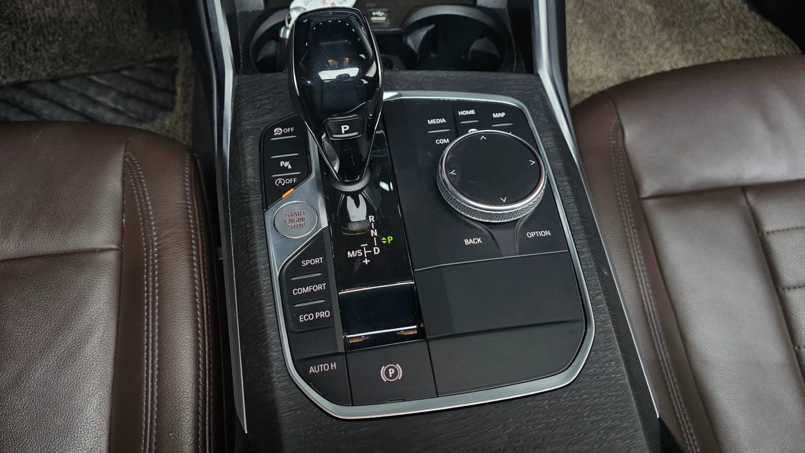 BMW 320 d Luxury, снимка 9 - Автомобили и джипове - 55477311