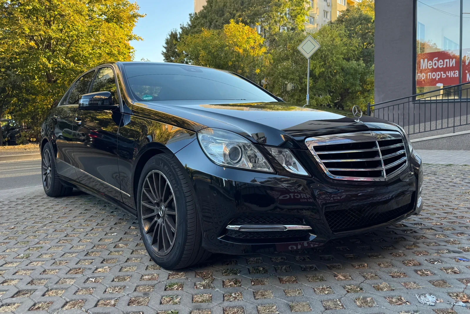 Mercedes-Benz E 200 E200 Бензин, снимка 6 - Автомобили и джипове - 56348693