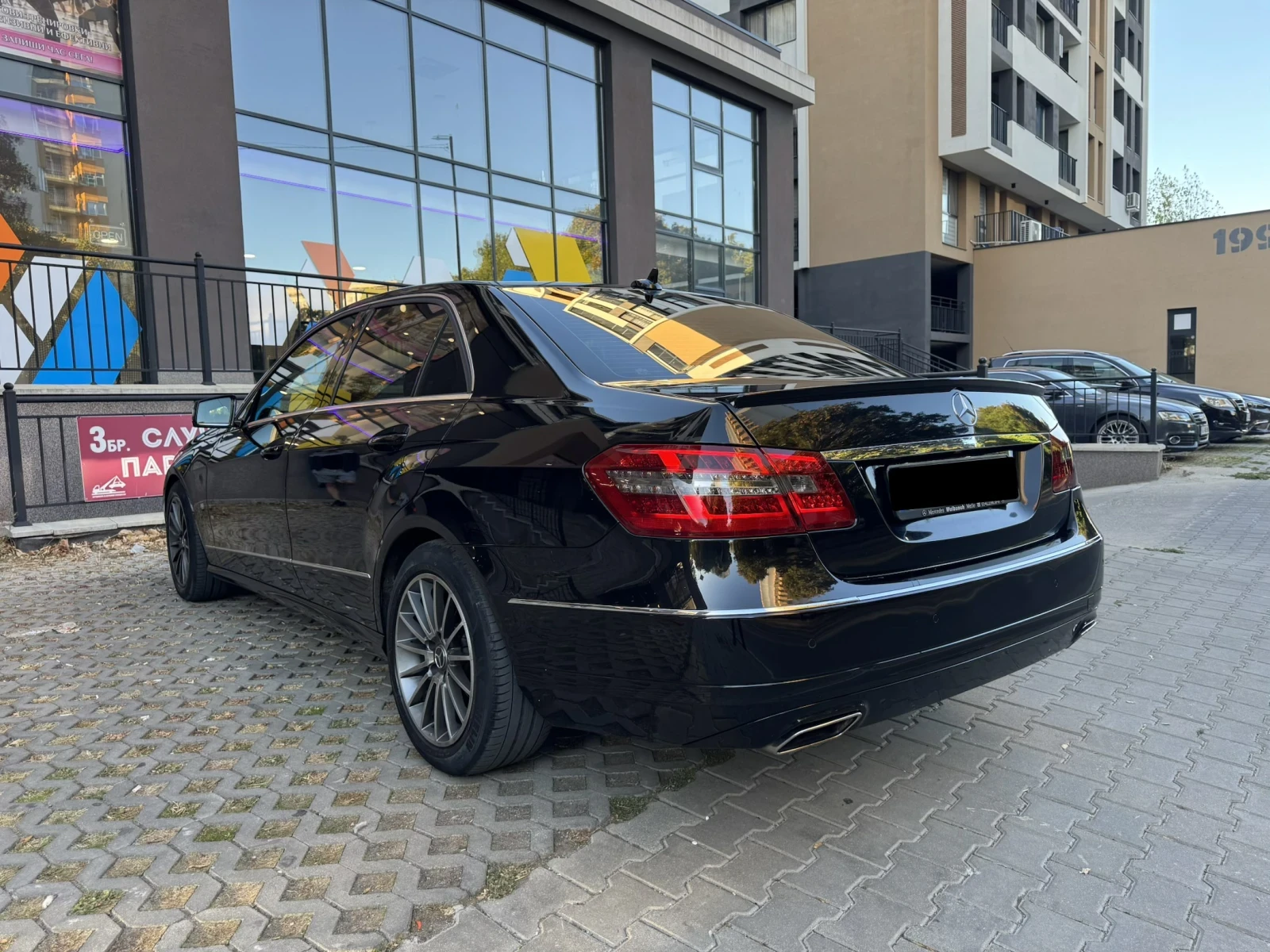 Mercedes-Benz E 200 E200 Бензин, снимка 9 - Автомобили и джипове - 56348693