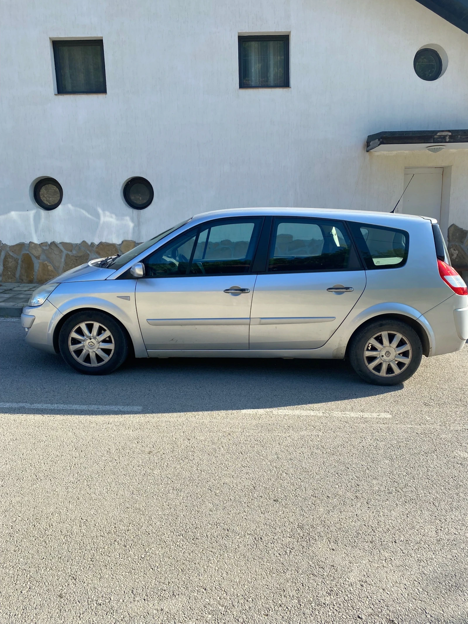 Renault Scenic, снимка 4 - Автомобили и джипове - 56483628
