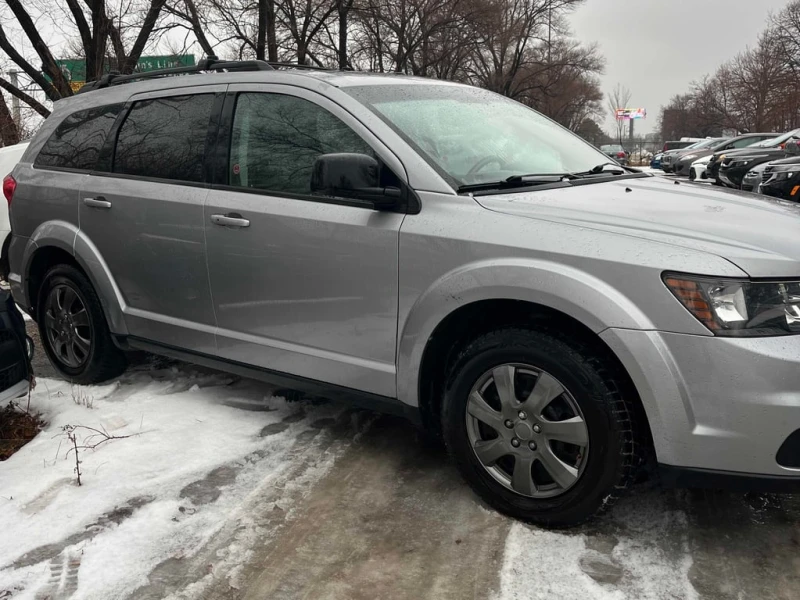 Dodge Journey * SXT * CARFAX * БЕЗ ПЪРВОНАЧАЛНА ВНОСКА, снимка 3 - Автомобили и джипове - 53021346