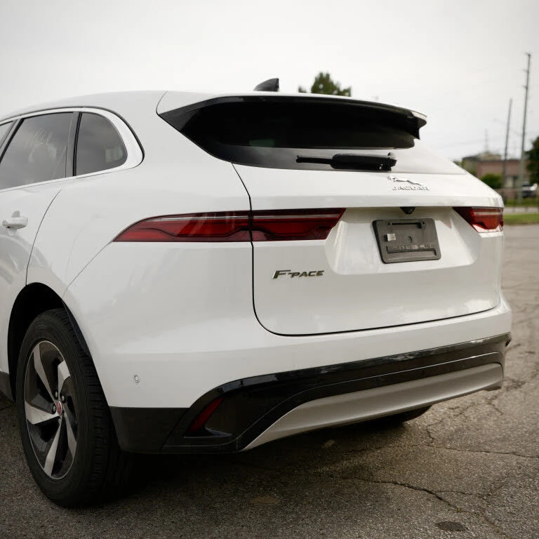 Jaguar F-PACE P250 S MERIDIAN* 360CAM* KEYLESS* PANO*  - изображение 4