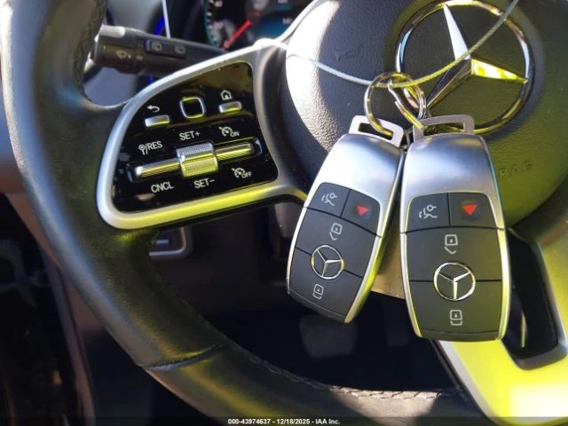 Mercedes-Benz GLB 250 | Цена до България, снимка 14 - Автомобили и джипове - 53823629