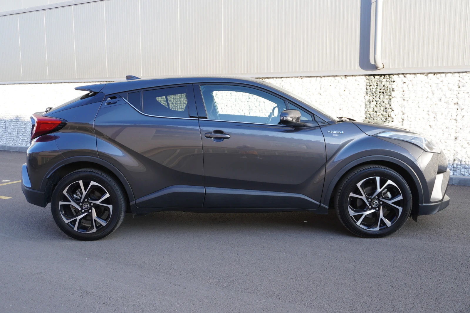 Toyota C-HR 1.8 HYBRID JBL-102.000km-ГАРАНЦИОННА! - изображение 6