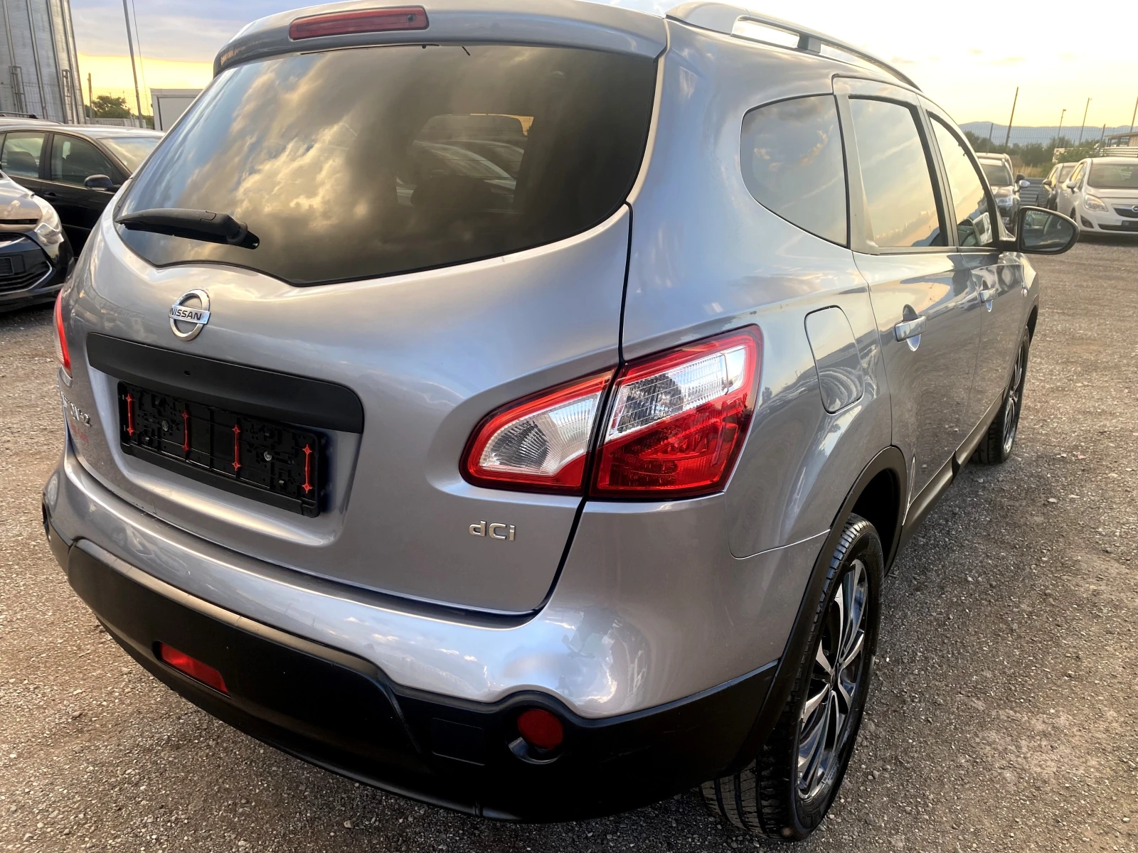 Nissan Qashqai + 2 4x4 2.0dCi Automatic Panorama Като нов - изображение 4