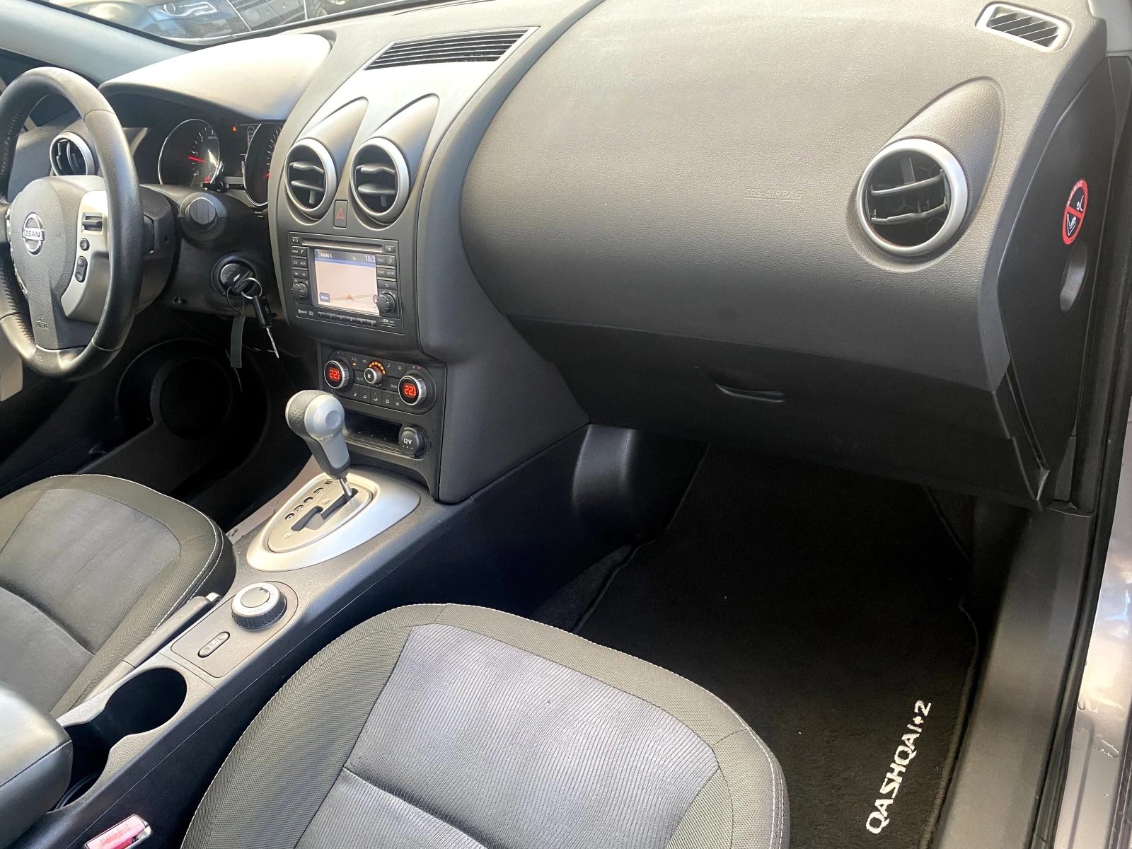 Nissan Qashqai + 2 4x4 2.0dCi Automatic Panorama Като нов - изображение 10