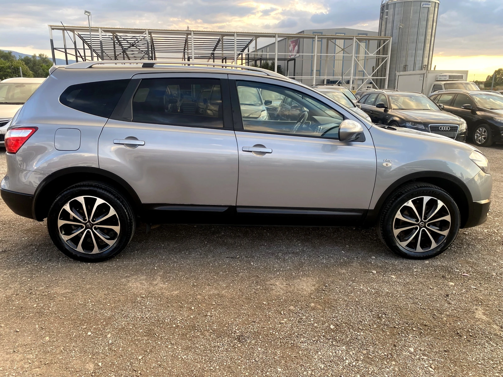 Nissan Qashqai + 2 4x4 2.0dCi Automatic Panorama Като нов - изображение 5