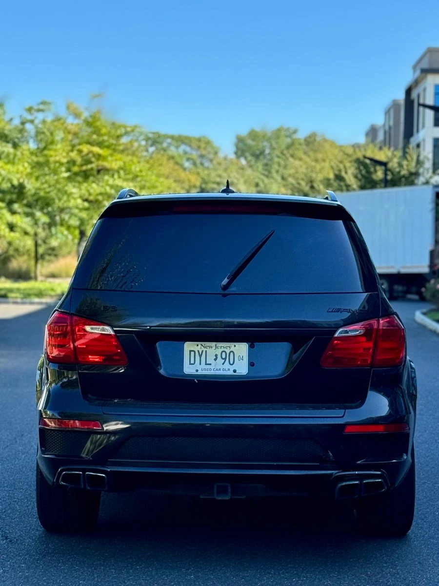 Mercedes-Benz GL 63 AMG МАСАЖ* B&O* DESIGNO* ОБДУХ* 7МЕСТА* ПАНО* AMG PERF - изображение 10