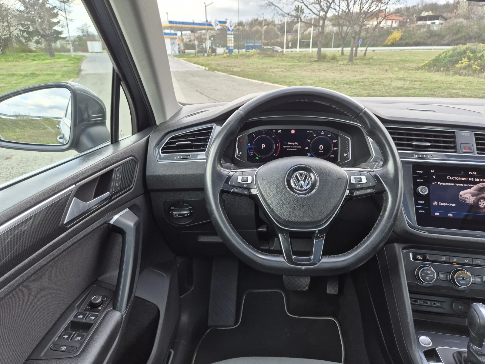 VW Tiguan 2, 0TDI/COCPIT/PANORAMA , снимка 12 - Автомобили и джипове - 54093451