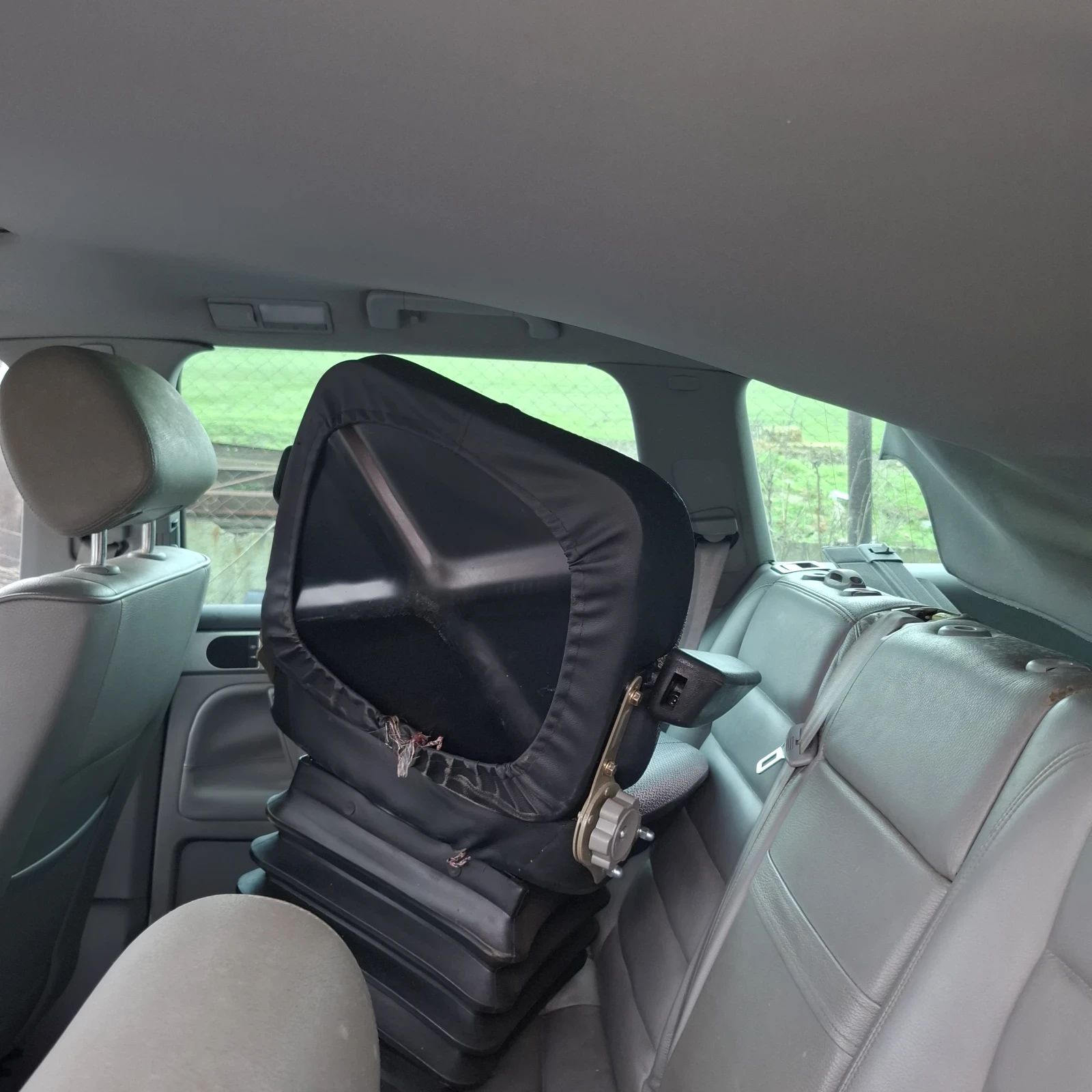 VW Touareg, снимка 7 - Автомобили и джипове - 54150243