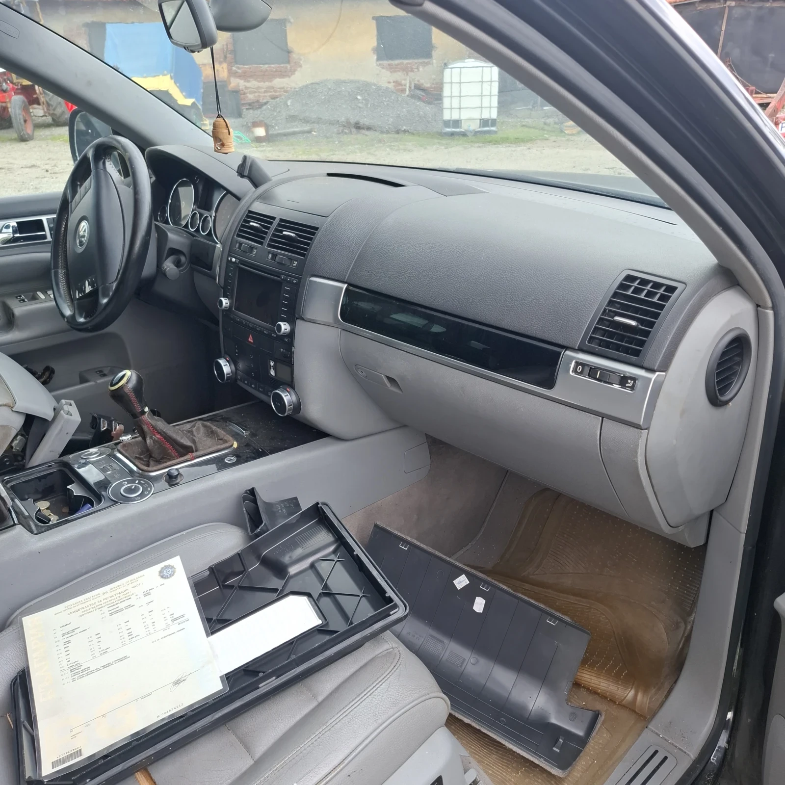 VW Touareg, снимка 8 - Автомобили и джипове - 54150243