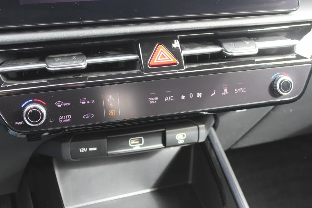 Kia Niro Electric* Premium , снимка 10 - Автомобили и джипове - 54651984