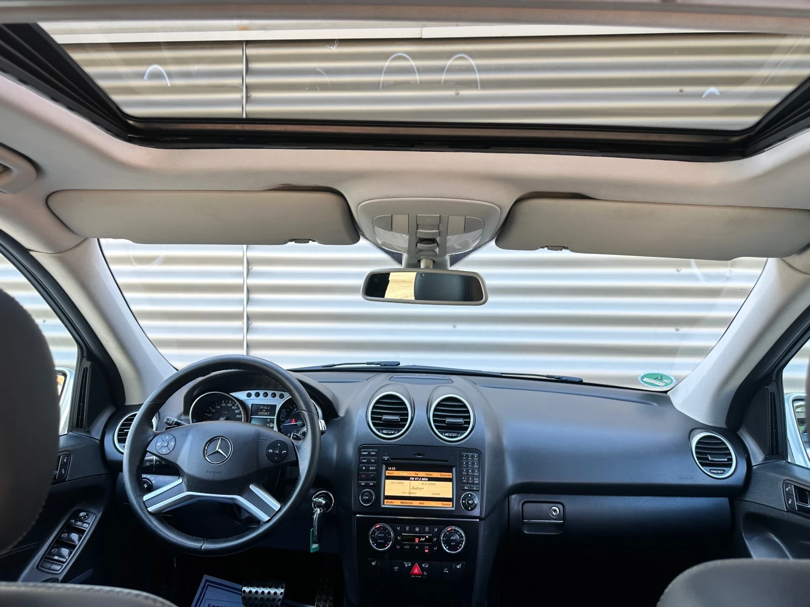 Mercedes-Benz ML 3000 куб/224кс//, снимка 16 - Автомобили и джипове - 54979972