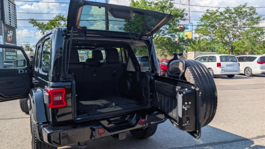 Jeep Wrangler Unlimited * АвтоКредит * (ЦЕНА ДО БГ), снимка 17 - Автомобили и джипове - 55511503