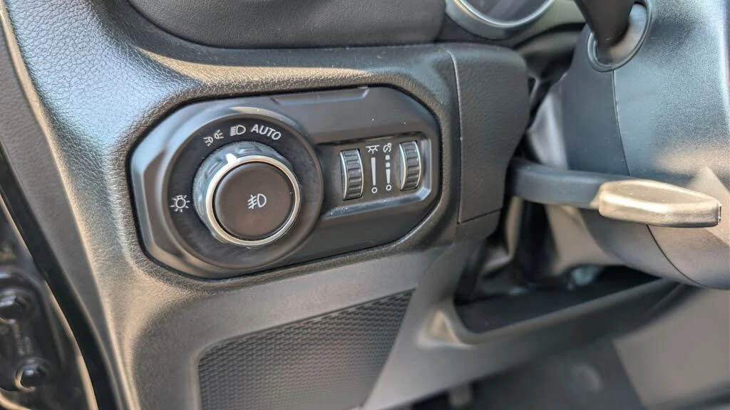 Jeep Wrangler Unlimited * АвтоКредит * (ЦЕНА ДО БГ), снимка 12 - Автомобили и джипове - 55511503