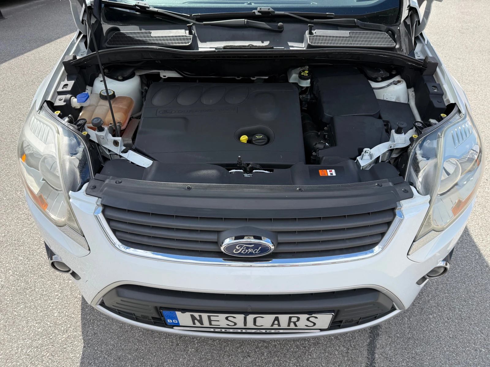 Ford Kuga 2.0 TDCi Trend !Топ Състояние!, снимка 8 - Автомобили и джипове - 56197635