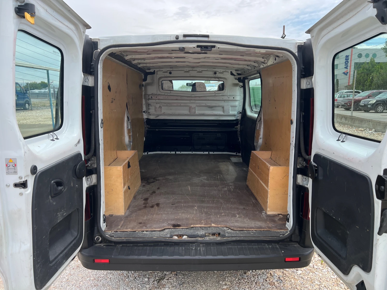 Renault Trafic MAXI, снимка 8 - Бусове и автобуси - 55430062