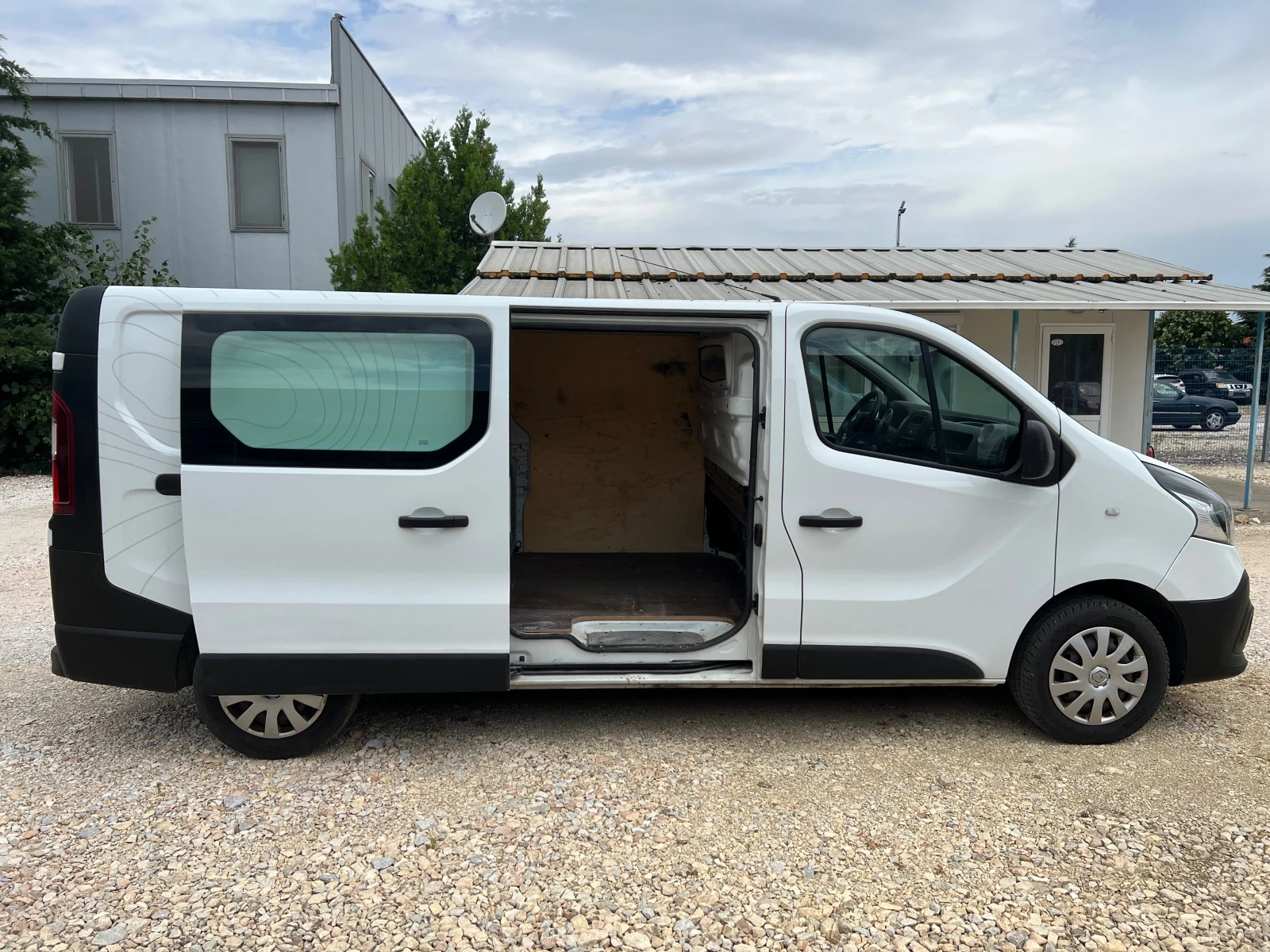 Renault Trafic MAXI, снимка 9 - Бусове и автобуси - 55430062