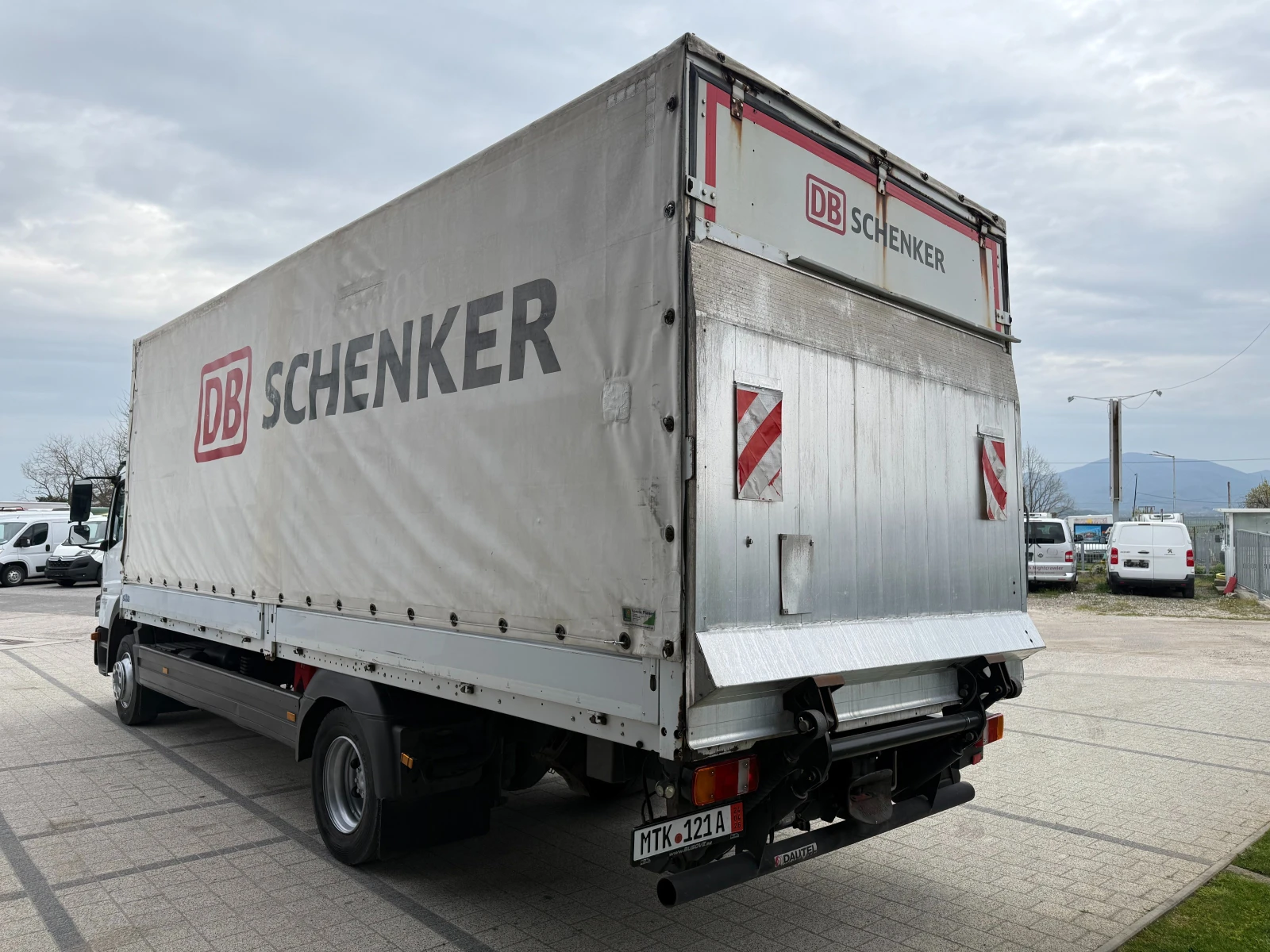 Mercedes-Benz Atego 1224 Bluetec 5 7.10м. Клима Падащ борд , снимка 6 - Камиони - 54205566