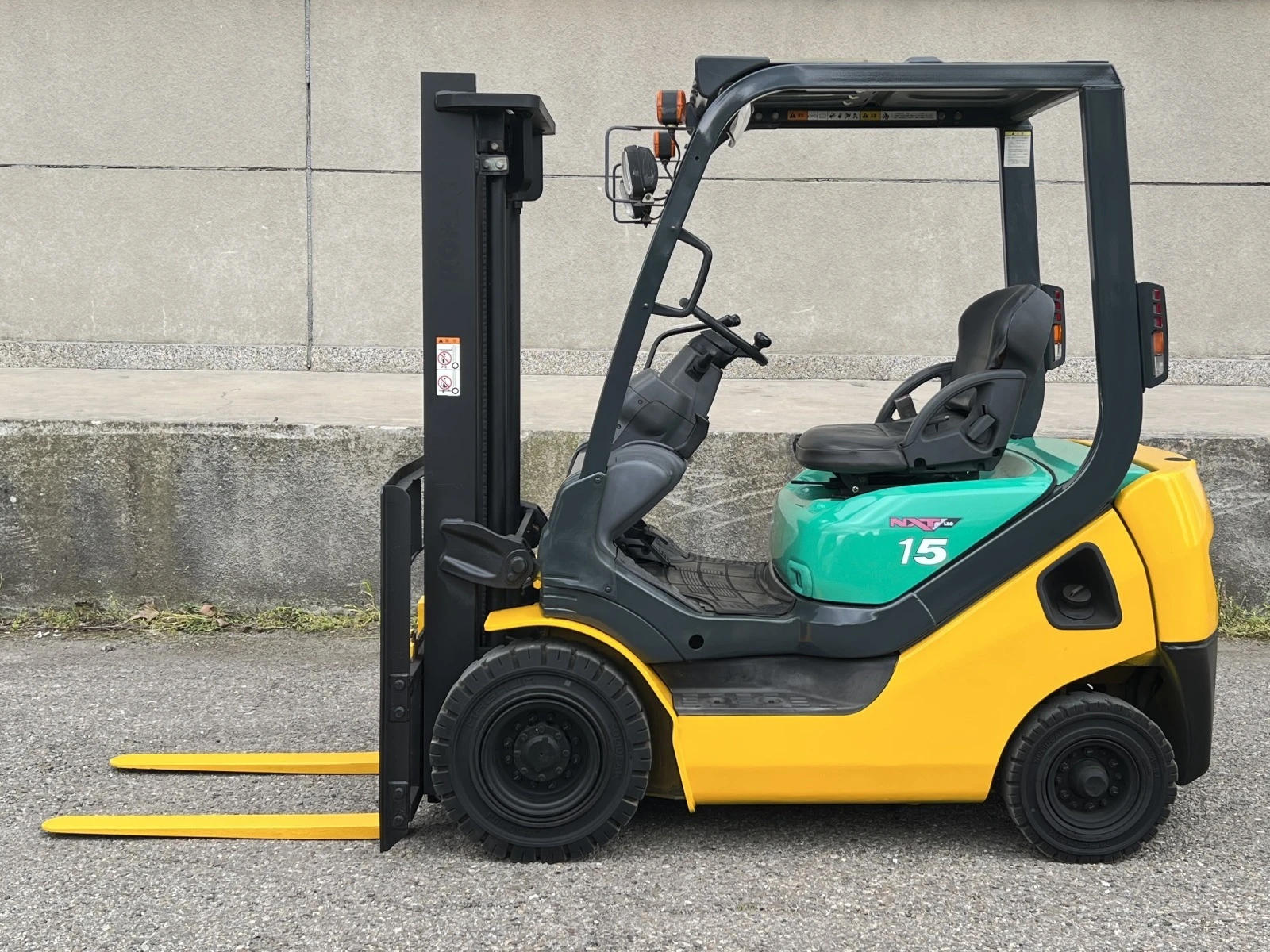  Komatsu  1.5 /   /  /   | Mobile.bg   2