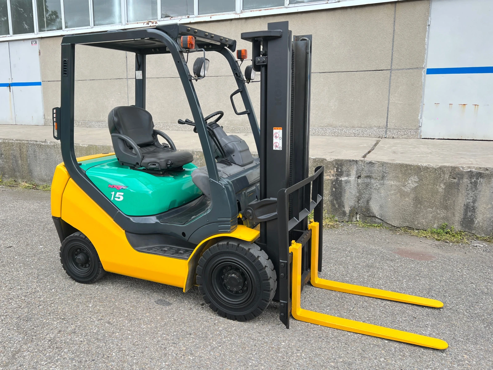  Komatsu  1.5 /   /  /   | Mobile.bg   7