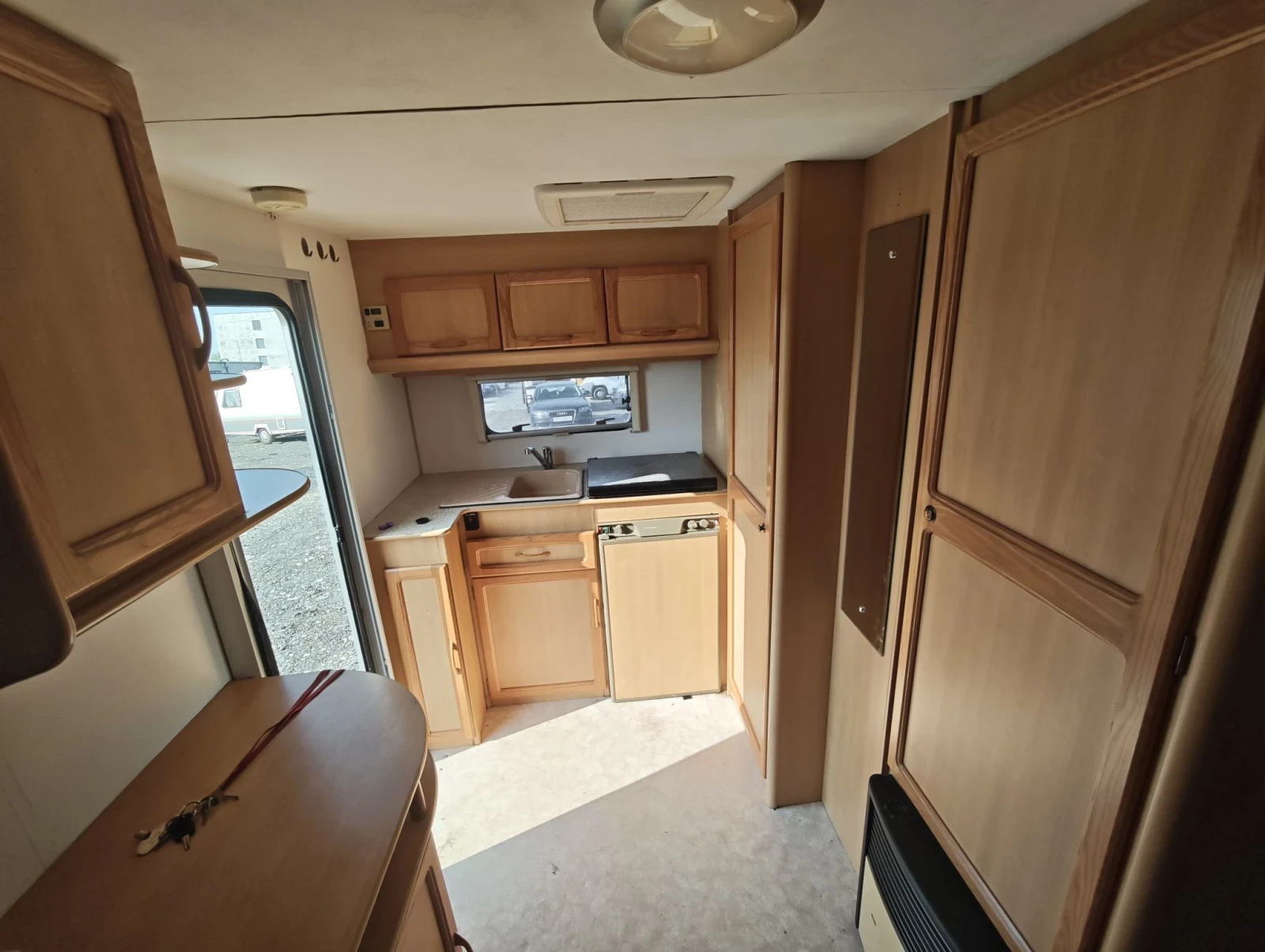 Каравана HYMER / ERIBA Hylender , снимка 12 - Каравани и кемпери - 55926917