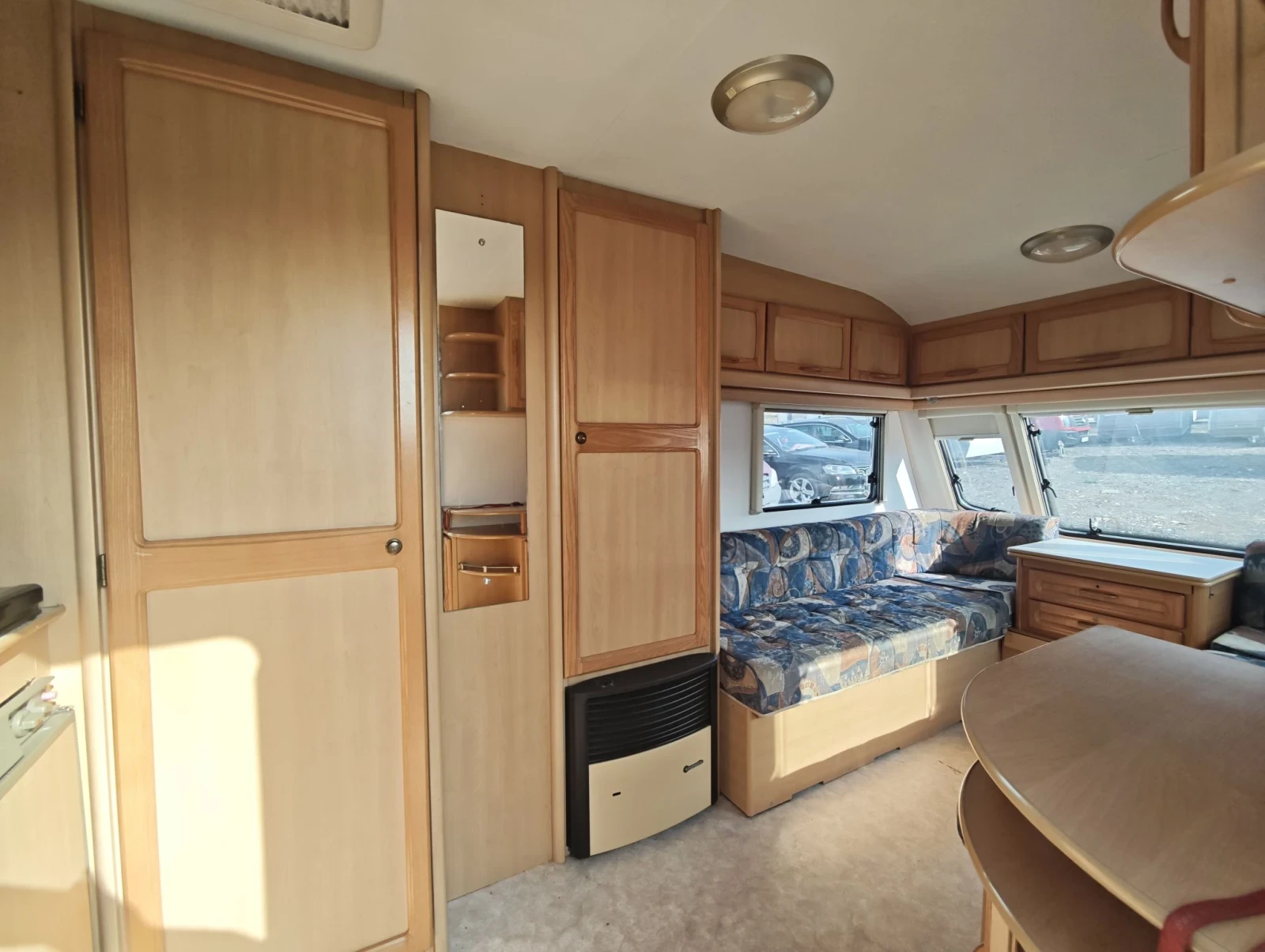 Каравана HYMER / ERIBA Hylender , снимка 9 - Каравани и кемпери - 55926917