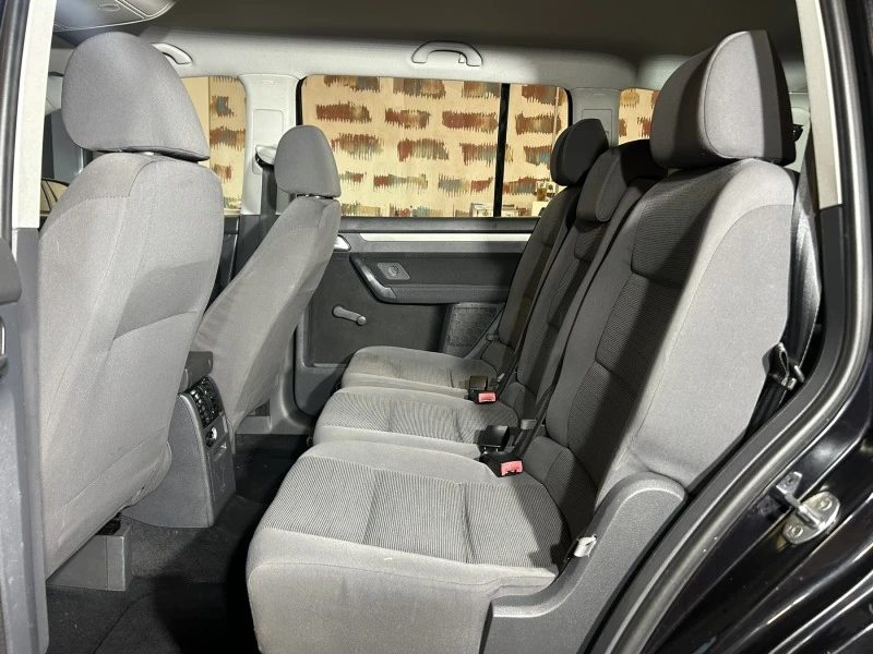 VW Touran 2.0 Бензин/Метан, снимка 12 - Автомобили и джипове - 43096552