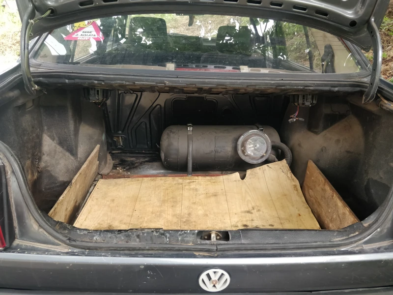 VW Jetta, снимка 10 - Автомобили и джипове - 47601965