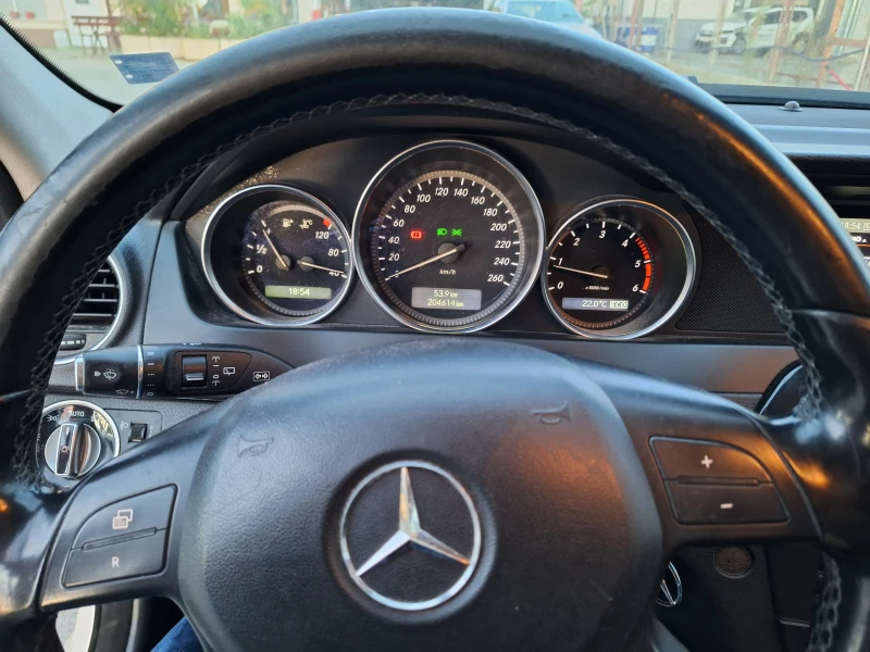 Mercedes-Benz C 200, снимка 10 - Автомобили и джипове - 47538016