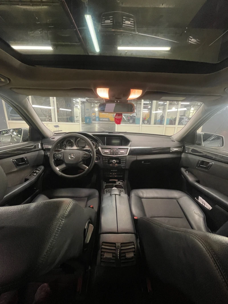 Mercedes-Benz E 350 CDI 4Matic Distronic Panorama, снимка 5 - Автомобили и джипове - 48312560