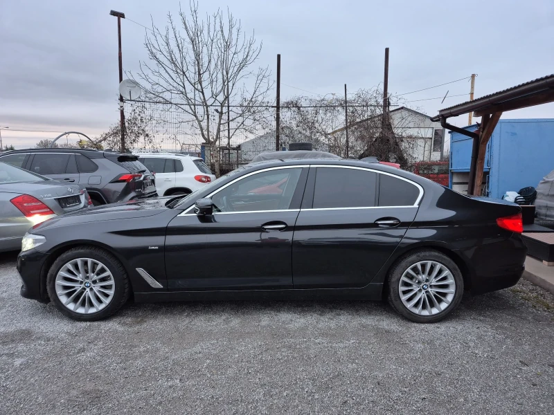 BMW 520 LUXURY///360 камери///HEAD UP///KEYLESS///LED, снимка 2 - Автомобили и джипове - 48462629