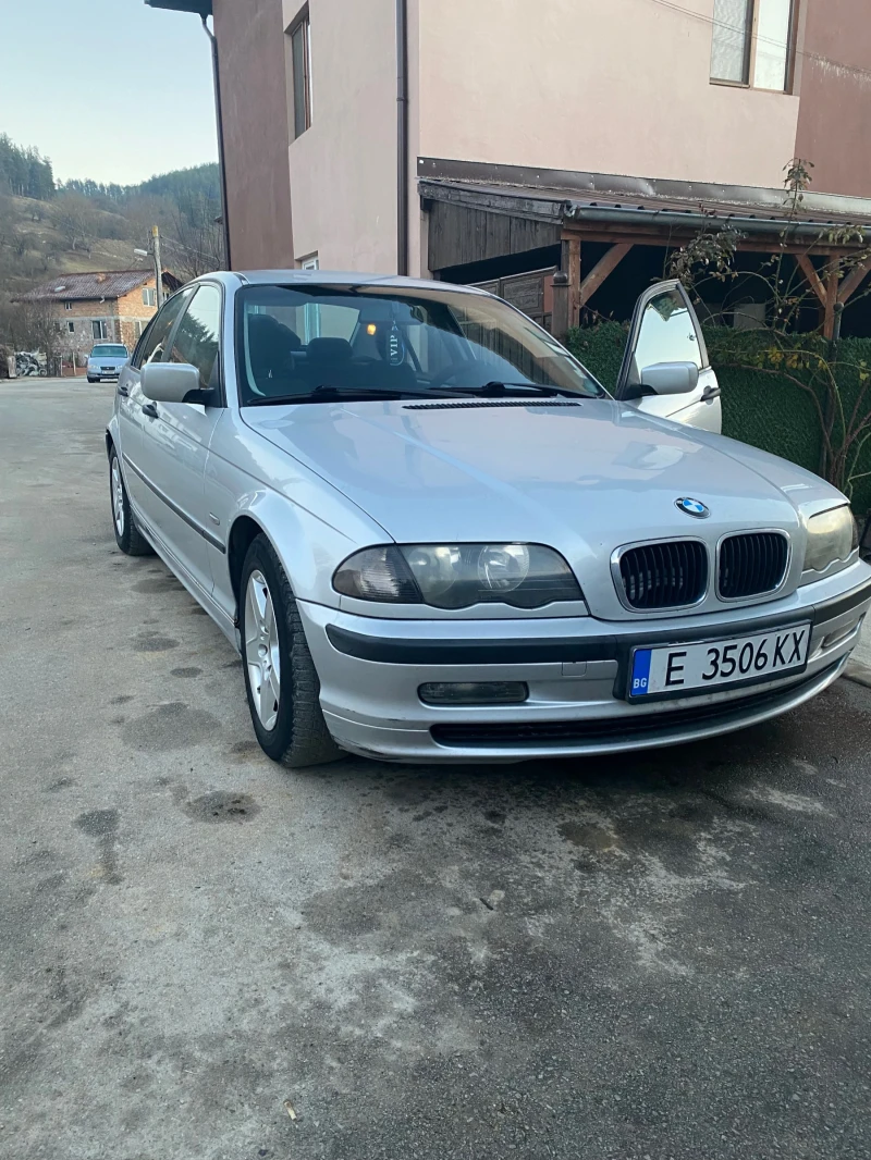 BMW 318, снимка 1 - Автомобили и джипове - 48684081